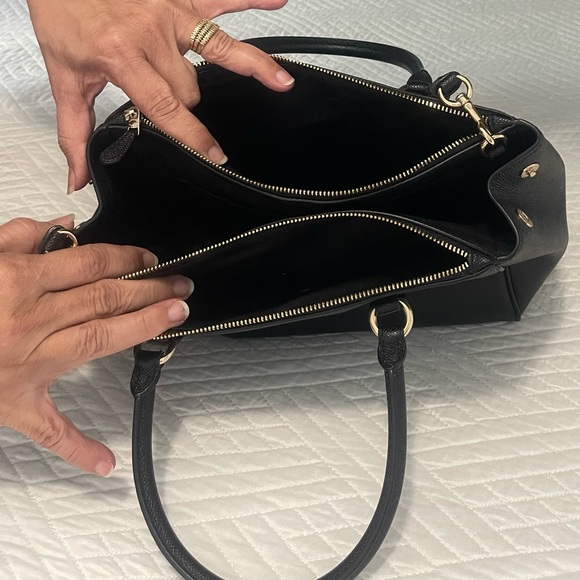 Authentic Coach Surrey Carryall. Style: F44958 - Picture 3 of 12